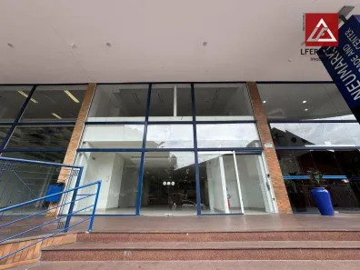 Sala Comercial à venda, 432m² no Centro, Blumenau