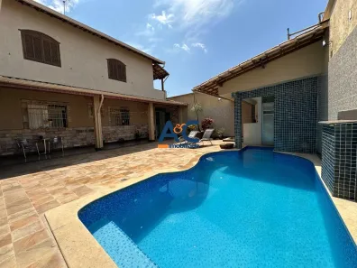 Casa com 5 Quartos à venda, 380m² no Santa Terezinha, Belo Horizonte