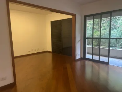 Apartamento com 3 Quartos para alugar, 131m² no Real Parque, São Paulo