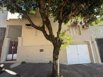 Casa com 3 Quartos para alugar, 120m² no Centro, Araraquara