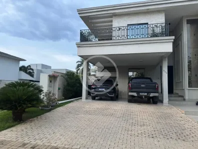 Casa de Condomínio com 3 Quartos à venda, 400m² no Jardim Itália, Cuiabá