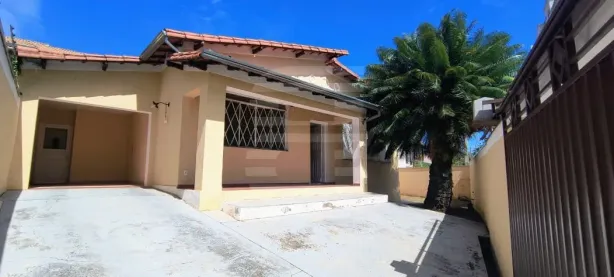 Casa com 3 Quartos para alugar, 221m² no Jardim Itamarati, Campinas