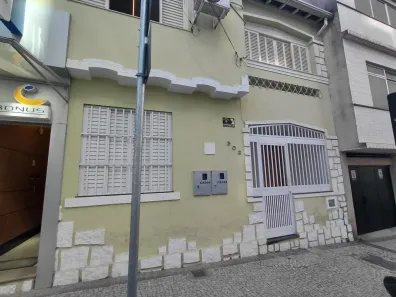 Casa com 3 Quartos para alugar, 158m² no Centro, Juiz de Fora