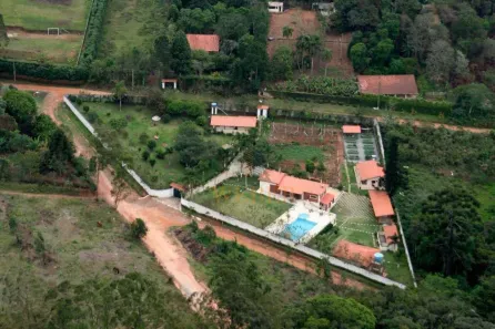 Fazenda/Sítio com 4 Quartos à venda, 6000m² no Caputera, Cotia