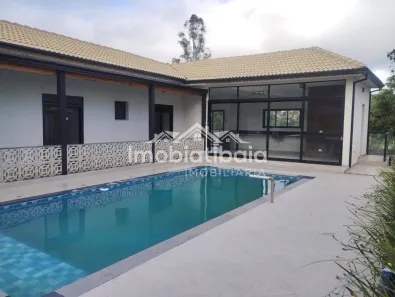 Fazenda/Sítio com 3 Quartos à venda, 198m² no Jardim Estância Brasil, Atibaia
