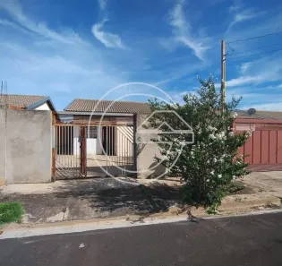 Casa com 2 Quartos para alugar, 10m² no Centro, Marília