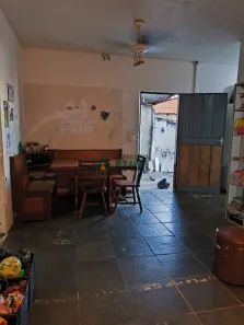 Casa com 3 Quartos à venda, 150m² no Champagnat, Londrina