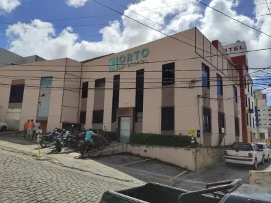 Consultório com 13 Quartos para venda ou aluguel, 450m² no Barbalho, Salvador