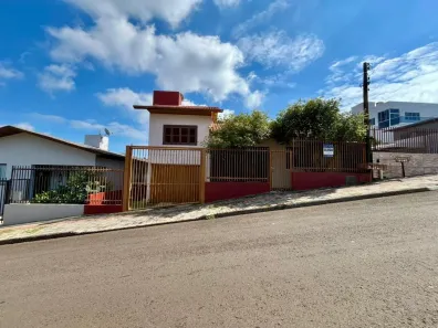 Casa com 3 Quartos para alugar, 140m² no Universitário, Chapecó