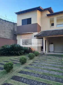Casa de Condomínio com 3 Quartos à venda, 250m² no Operária, Londrina