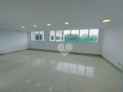 Sala Comercial à venda, 55m² no Recreio dos Bandeirantes, Rio de Janeiro