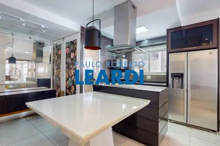 Apartamento com 2 Quartos à venda, 154m² no Cerqueira César, São Paulo