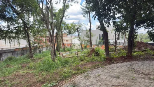 Lote/Terreno à venda, 527m² no Ibituruna, Montes Claros
