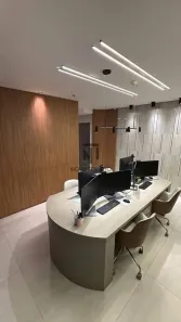 Sala Comercial para alugar, 117m² no Condomínio Royal Park, São José dos Campos