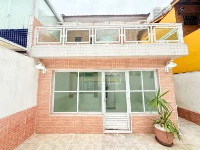 Casa com 2 Quartos para alugar, 121m² no Vila Mathias, Santos