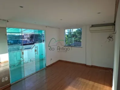 Sobrado com 2 Quartos à venda, 70m² no Brás de Pina, Rio de Janeiro