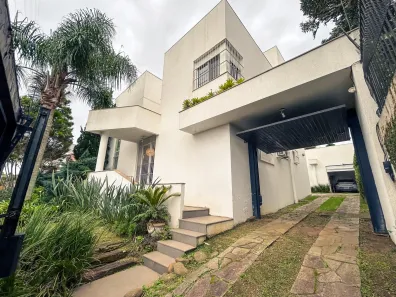 Casa com 3 Quartos à venda, 218m² no Espírito Santo, Porto Alegre