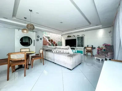 Sobrado com 3 Quartos à venda, 300m² no Jardim Triana, São Paulo