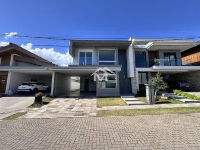 Casa com 3 Quartos à venda, 232m² no Igara, Canoas