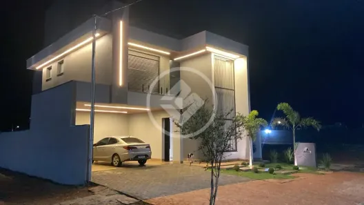 Casa de Condomínio com 3 Quartos à venda, 272m² no Novo Mundo, Uberlândia