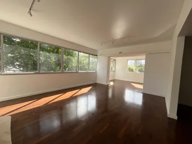 Apartamento com 4 Quartos para alugar, 220m² no Leblon, Rio de Janeiro