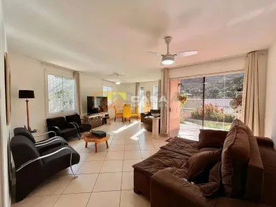 Casa com 3 Quartos à venda, 324m² no Fradinhos, Vitória