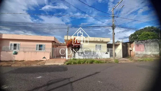 Imóvel Comercial com 2 Quartos à venda, 300m² no Umuarama, Uberlândia