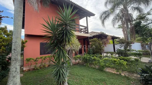 Casa com 4 Quartos para alugar, 250m² no Campeche, Florianópolis
