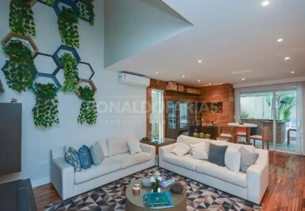 Sobrado com 4 Quartos à venda, 355m² no Interlagos, São Paulo