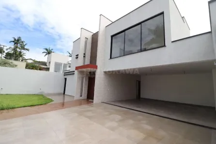 Sobrado com 3 Quartos à venda, 337m² no Vila Oliveira, Mogi das Cruzes