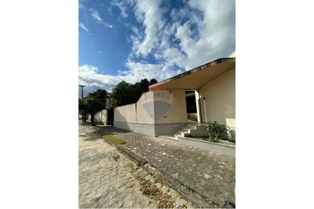 Casa com 4 Quartos para alugar, 170m² no Centro, Jequié