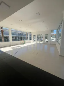 Ponto Comercial para alugar, 220m² no Lagoa, Macaé