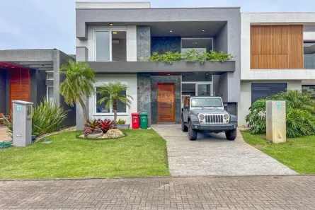 Casa de Condomínio com 4 Quartos à venda, 228m² no XANGRI-LÁ, Xangri-Lá