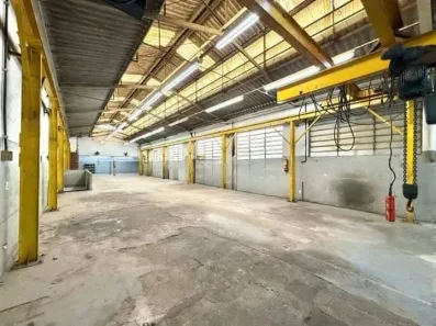 Galpão/Depósito/Armazém para alugar, 930m² no Vila Carrão, São Paulo