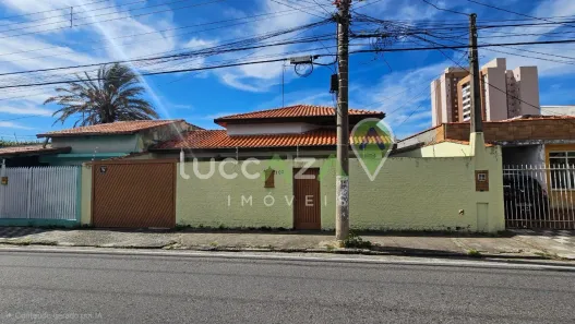 Imóvel Comercial com 4 Quartos para alugar, 400m² no Centro, Jacareí
