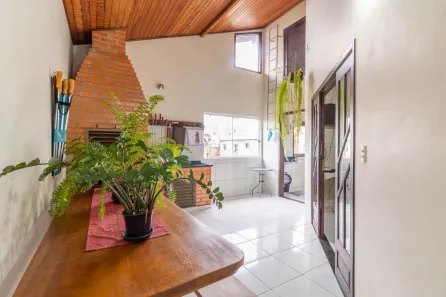 Prédio Comercial com 3 Quartos à venda, 300m² no Bucarein, Joinville