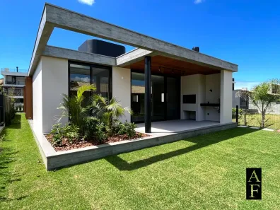 Casa com 3 Quartos à venda, 183m² no Morrinhos, Garopaba