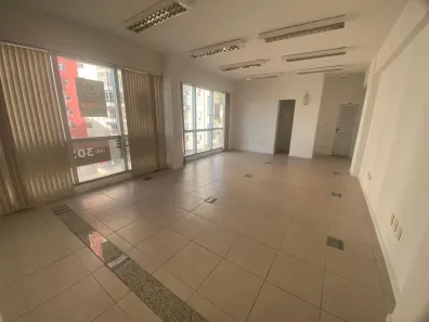 Sala Comercial para alugar, 294m² no Centro, Florianópolis