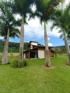 Fazenda/Sítio com 3 Quartos à venda, 1600m² no Centro, Manhuaçu
