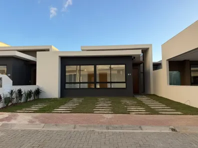 Casa de Condomínio com 3 Quartos à venda, 180m² no SIM, Feira de Santana