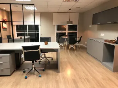 Sala Comercial à venda, 41m² no Santo Amaro, São Paulo