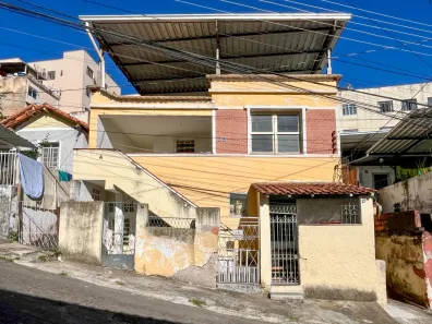 Sobrado com 3 Quartos à venda, 150m² no Dom Bosco, Juiz de Fora