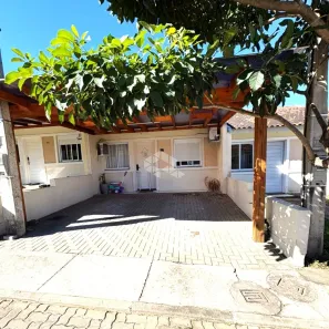 Casa de Condomínio com 2 Quartos à venda, 55m² no Chácara das Rosas, Cachoeirinha