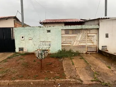 Casa com 2 Quartos à venda, 153m² no Parque Industrial Mingone, Luziânia