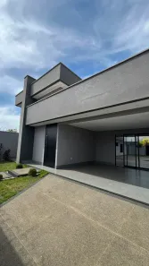 Casa com 3 Quartos à venda, 210m² no Jardim Balneário Meia Ponte, Goiânia
