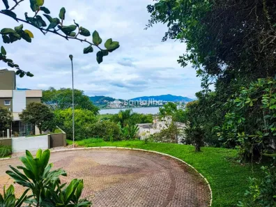 Lote/Terreno à venda, 662m² no Cacupé, Florianópolis