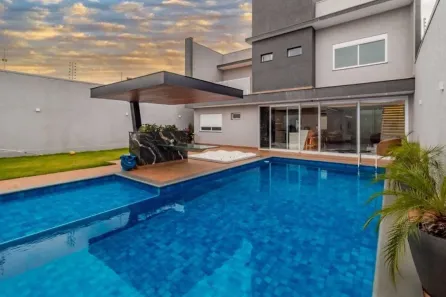 Sobrado com 3 Quartos à venda, 383m² no Recanto Tropical, Cascavel