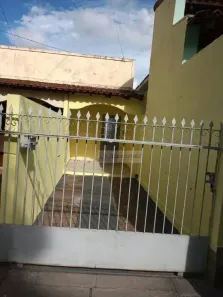 Imóvel Comercial com 3 Quartos para alugar, 100m² no Centro-Sul, Cuiabá