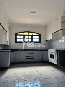 Casa com 3 Quartos para alugar, 270m² no Vila Camilópolis, Santo André