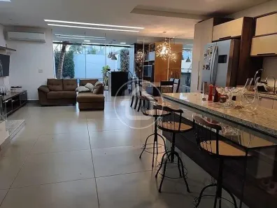 Sobrado com 3 Quartos à venda, 154m² no Jardim Itatiaia, Campo Grande